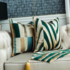 Housse de Coussin Design Moderne GoldWave | Élégance & Protection
