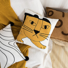 Housse de Coussin Design Tigro – Style Moderne et Durable