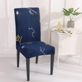 Housse de chaise elastique anti-taches vue d'ensemble sur chaise de salle a manger